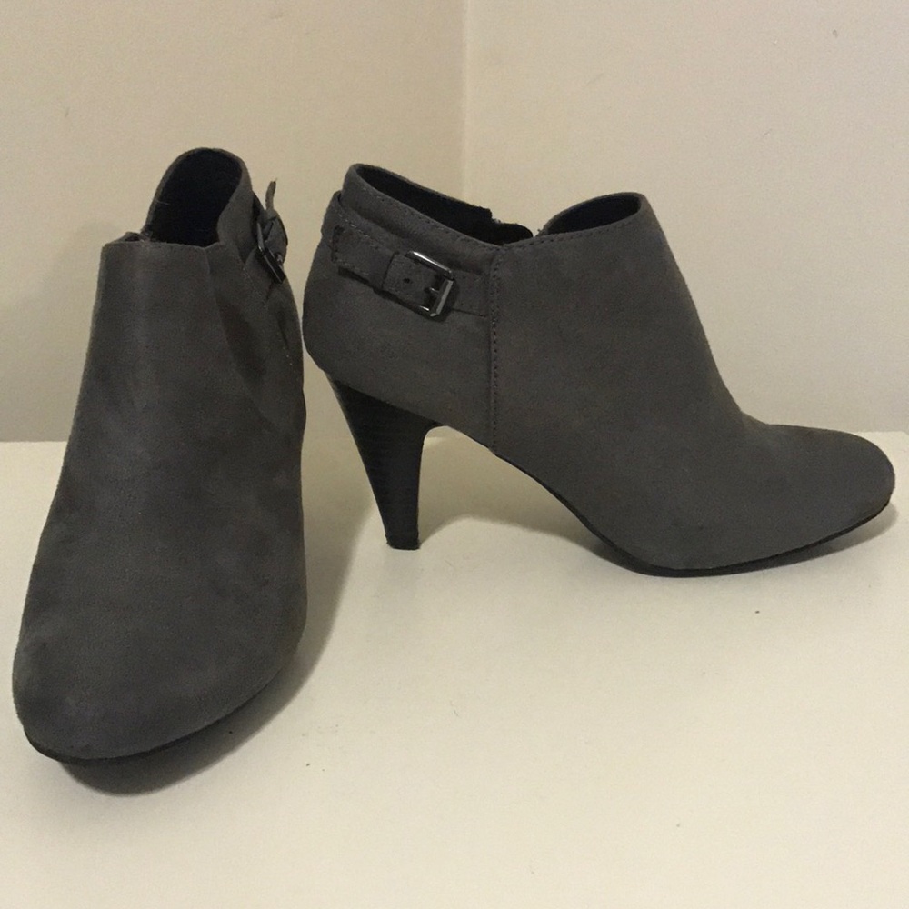 Gray and black heeled booties - size 7